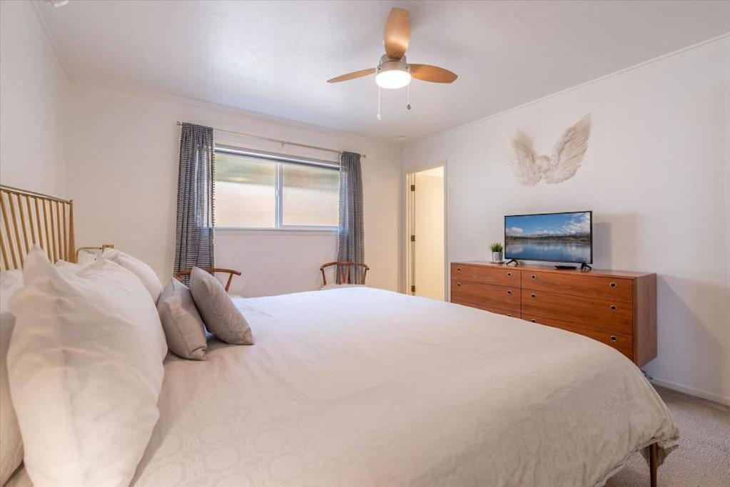 Lake Views, Pet-Friendly Cabin With Hot-Tub In King'S Beach Kings Beach Exterior foto